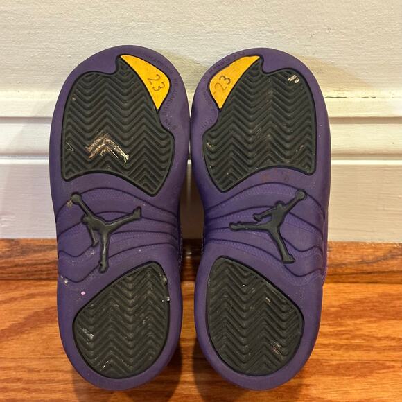 Jordan 12 Retro Sneakers sz 10 Jordan 12 Retro Purple - Picture 3 of 7
